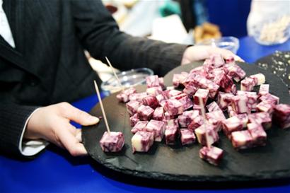 ayx官网|把红色基因代代传承 让红色土地熠熠生辉(图1) ayx官方网站